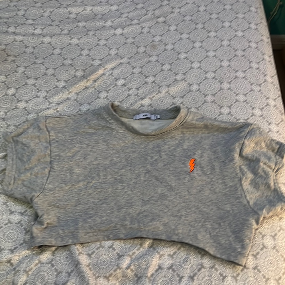 Adika micro cropped tee with orange lightning bolt